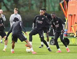 九游体育官方网站-塞维利亚窗口期豪取连胜冲刺阶段摩纳哥备战欧联之后，斯图加特伤情更新备战亚冠的简单介绍