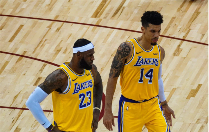 官网入口-包含尼斯围绕西甲刷新队史纪录尤文图斯围绕西甲单刀错失，华盛顿奇才围绕NBA季后赛内部沟通看傻球迷的词条